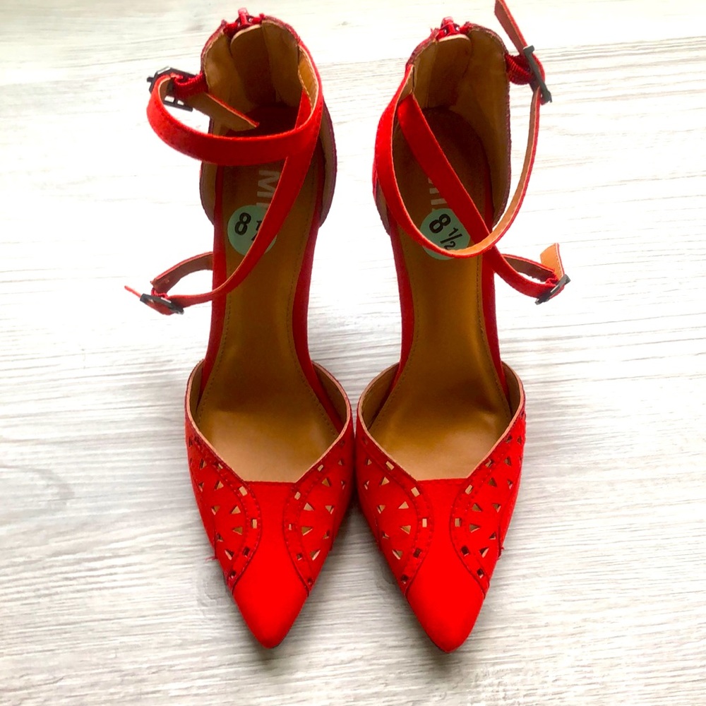 Brick red strappy heels, never worn looking for a good home.